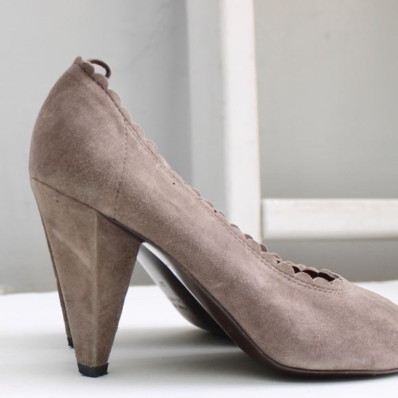 Marc by Marc Jacobs Brown Suede Scallop Open Peep Toe Heels Size 7 - Picture 6 of 10